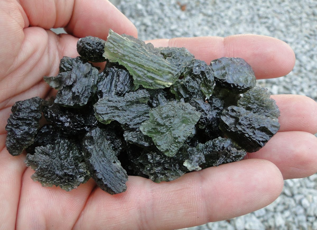 Natural Moldavite Specimen Meteorit Green Tektite Czech Heart Chakra Creativity.